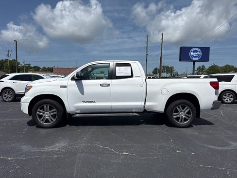 Used 2011 Toyota Tundra Limited w/ Memory Pkg AWD/4WD image 2