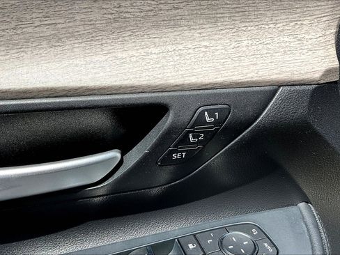 Used 2024 Toyota Grand Highlander AWD image 38