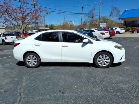 Used 2016 Toyota Corolla LE image 2
