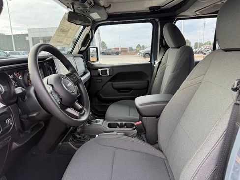 New 2026 Jeep Gladiator Sport image 9