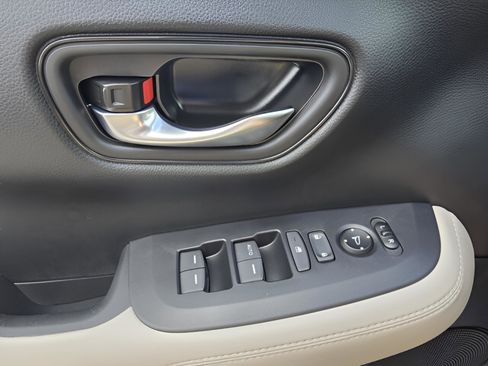 New 2026 Honda HR-V LX image 13