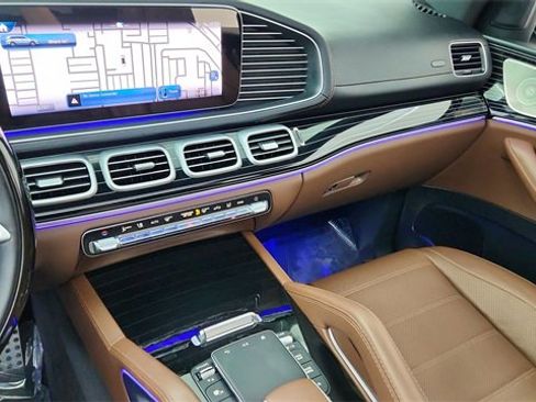 Used 2025 Mercedes-Benz GLS 450 4MATIC image 47