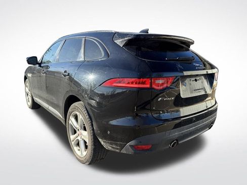 Used 2018 Jaguar F-PACE R-Sport image 4