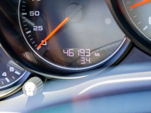 Used 2014 Porsche Panamera S image 40