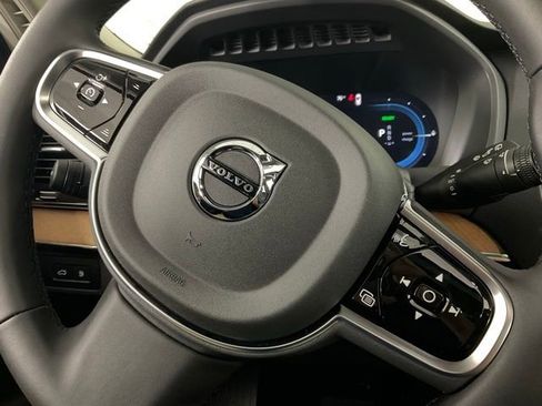 New 2025 Volvo XC90 T8 Plus w/ Protection Package Premier image 26