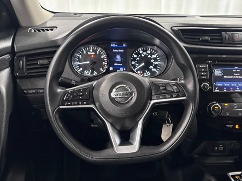 Used 2018 Nissan Rogue S AWD/4WD image 13