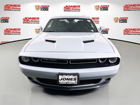 Used 2022 Dodge Challenger SXT w/ Cold Weather Group image 12