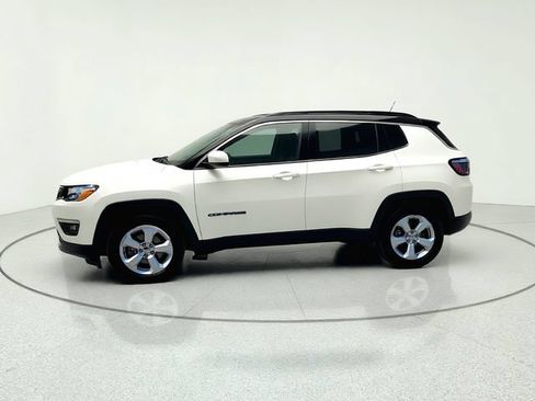 Used 2018 Jeep Compass Latitude w/ Popular Equipment Group FWD image 2