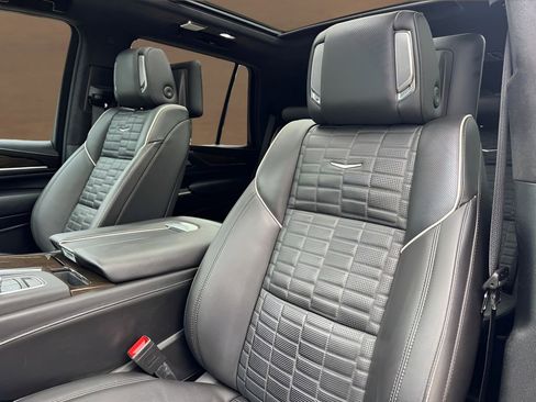 Certified 2024 Cadillac Escalade Sport Platinum AWD/4WD image 14