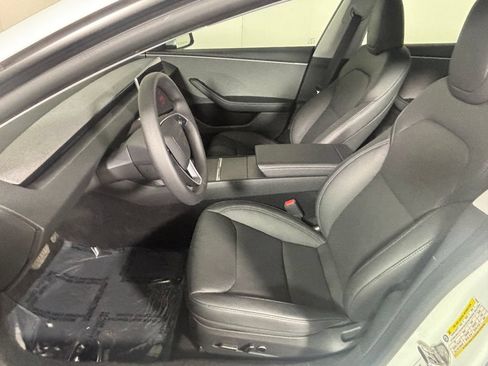 Used 2024 Tesla Model 3 Standard Range RWD image 9
