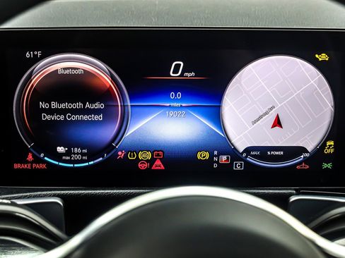 Used 2023 Mercedes-Benz EQB 250+ image 20