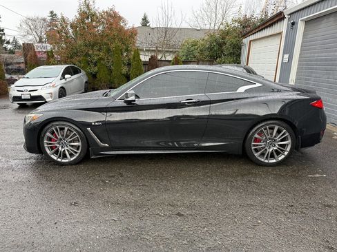 Used 2017 INFINITI Q60 Red Sport 400 image 4