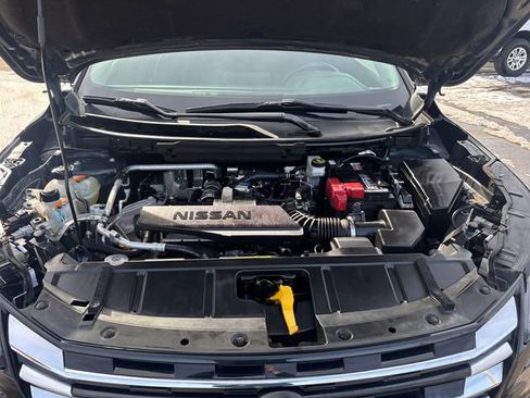 Used 2024 Nissan Rogue S image 44