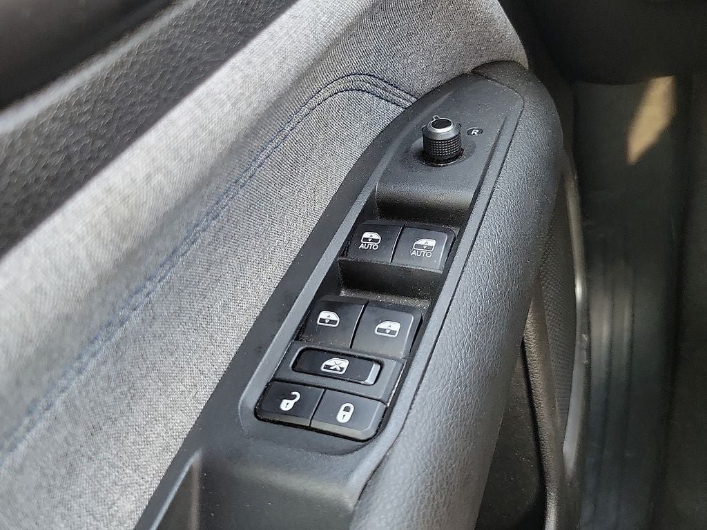 Used 2024 Jeep Compass Latitude AWD/4WD image 13