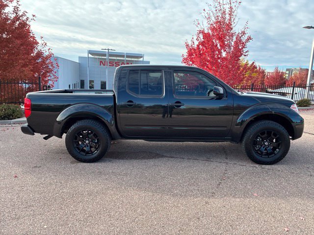 Used 2021 Nissan Frontier SV w/ Midnight Edition Floor Mats AWD/4WD image 8