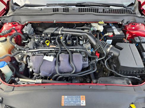 Used 2019 Ford Fusion Titanium image 18