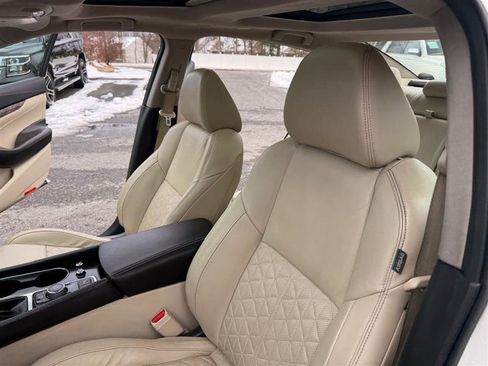 Used 2016 Nissan Maxima Platinum image 33