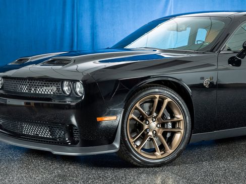 Used 2023 Dodge Challenger SRT Hellcat w/ Driver Convenience Group image 10