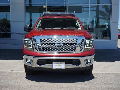 Used 2017 Nissan Titan SL RWD image 3