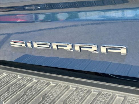 Used 2025 GMC Sierra 1500 Denali w/ Denali Reserve Package AWD/4WD image 6