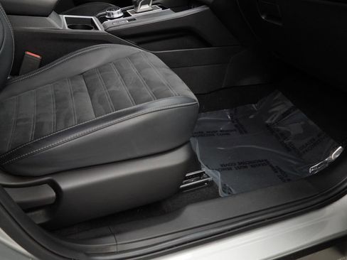 Used 2024 Mitsubishi Outlander SE image 51