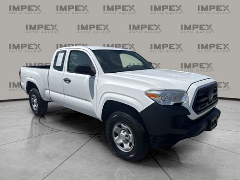 Used 2019 Toyota Tacoma SR AWD/4WD image 7