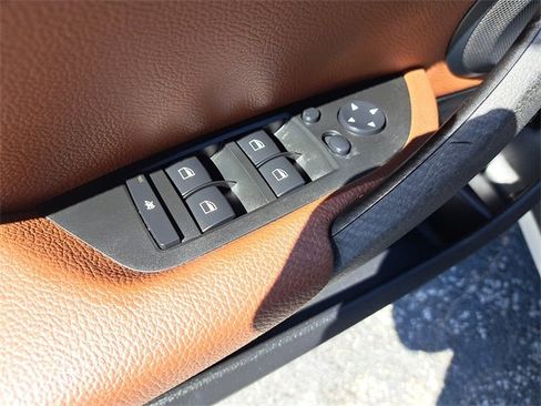 Used 2015 BMW X1 xDrive35i image 17