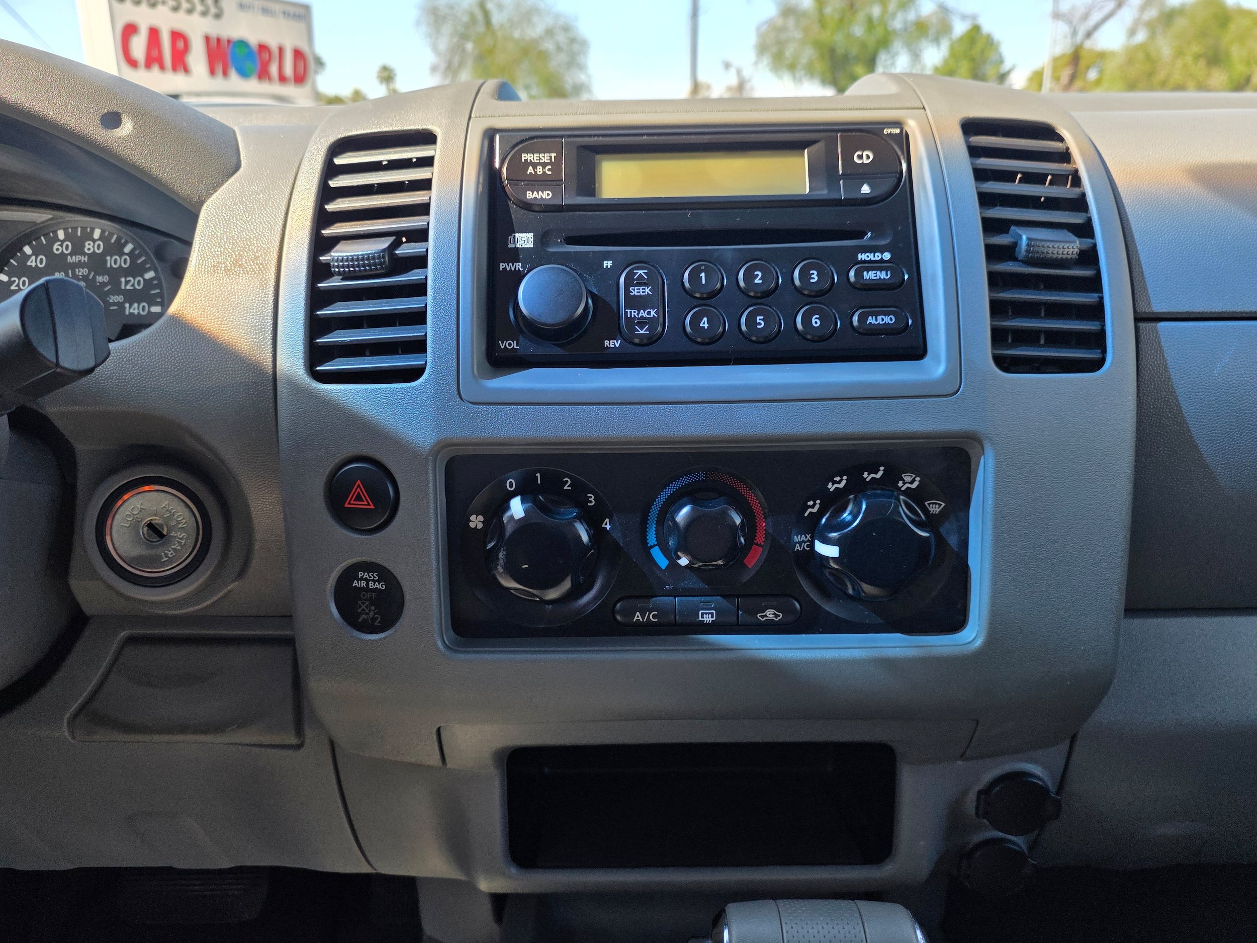 Used 2007 Nissan Frontier SE w/ SE Value Truck Pkg RWD image 19