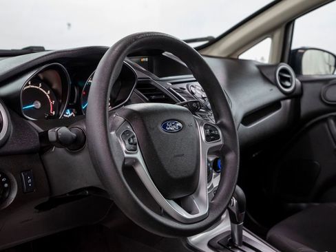 Used 2018 Ford Fiesta SE image 15