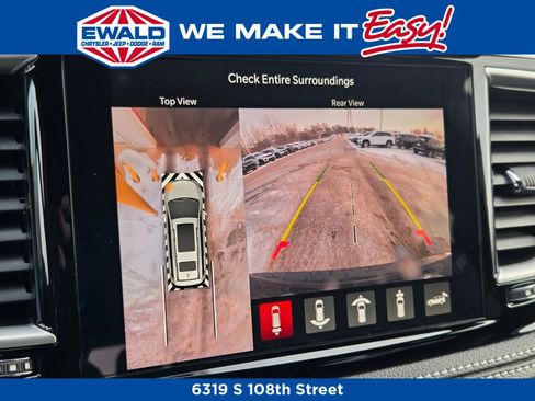 New 2026 Chrysler Pacifica Select image 2