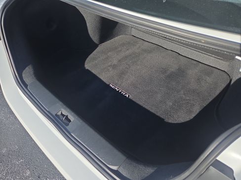 Used 2024 Nissan Sentra S FWD image 28