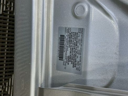 Used 2025 Nissan Versa SV FWD image 12