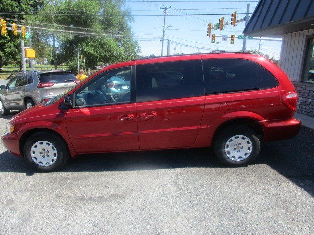 Used 2002 Chrysler Town & Country LX FWD image 5