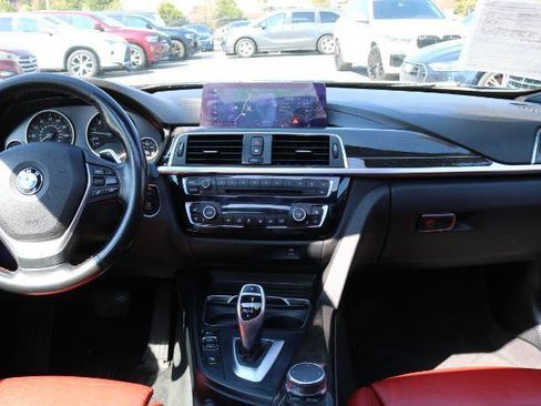 Used 2018 BMW 330i 330i Sedan w/ Premium Package image 20