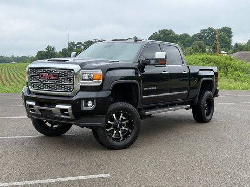 Used 2019 GMC Sierra 3500 Denali w/ Duramax Plus Package AWD/4WD image 1