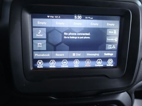 Used 2018 Jeep Renegade Latitude image 22