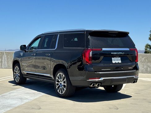 New 2026 GMC Yukon XL Denali w/ Denali Reserve Package AWD/4WD image 14