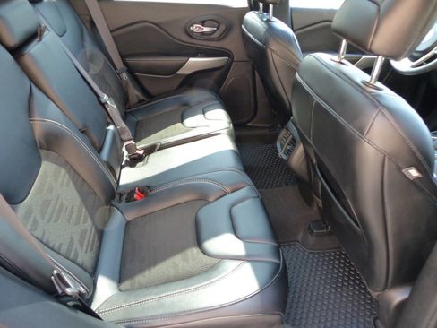 Used 2022 Jeep Cherokee Latitude w/ Sun & Sound Group image 30