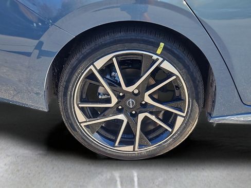 New 2025 Nissan Sentra SR image 4