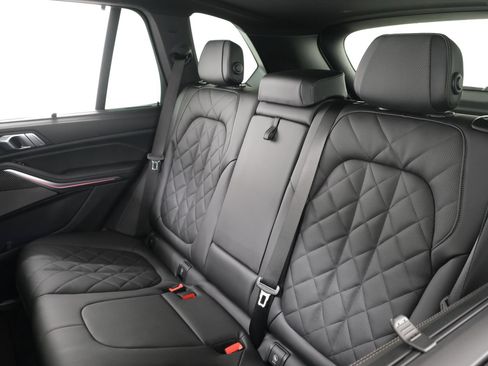 Used 2026 BMW X5 M60i w/ Executive Package AWD/4WD image 31