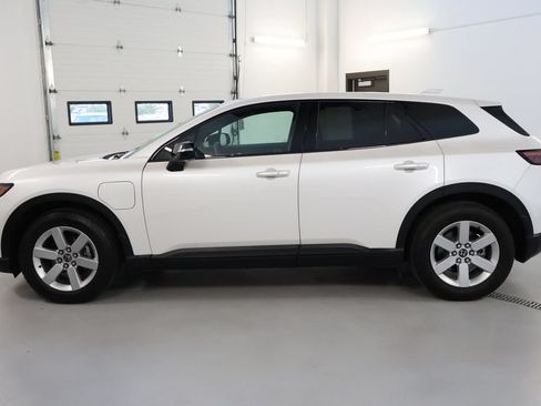 Used 2025 Honda Prologue EX image 4