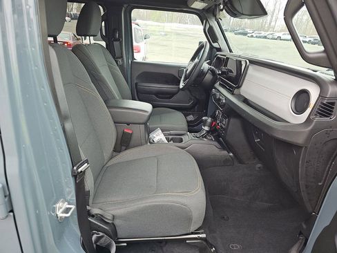 Used 2025 Jeep Wrangler Unlimited Sport S 4xe image 8