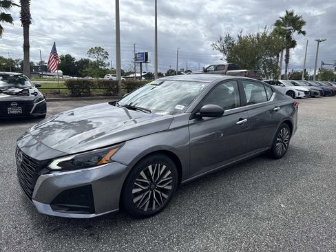 Certified 2024 Nissan Altima 2.5 SV image 8