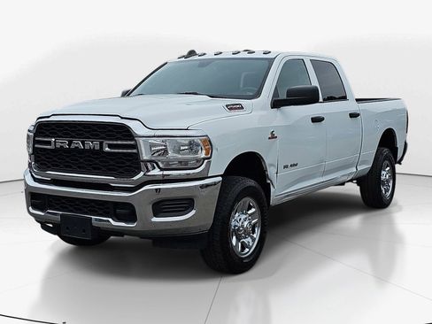 Used 2022 RAM 2500 Tradesman w/ Chrome Appearance Group AWD/4WD image 8