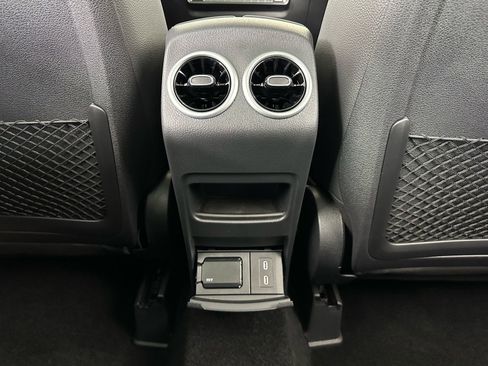 Used 2026 Mercedes-Benz GLB 250 4MATIC image 28