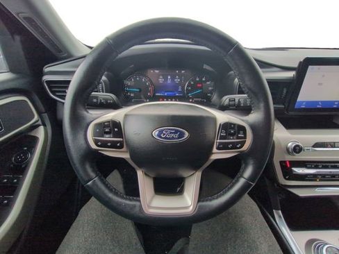 Used 2023 Ford Explorer XLT w/ Equipment Group 202A image 18