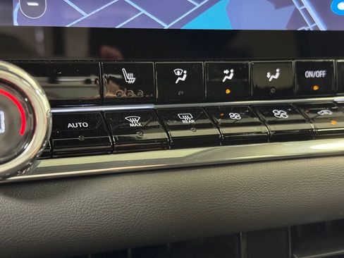 New 2026 GMC Canyon Elevation w/ Convenience Package image 38