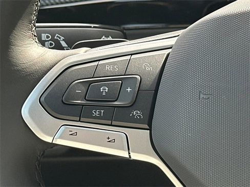 New 2026 Volkswagen Atlas Cross Sport SEL Premium R-Line image 25