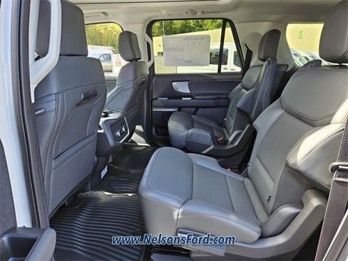 New 2025 Ford Expedition Active image 6