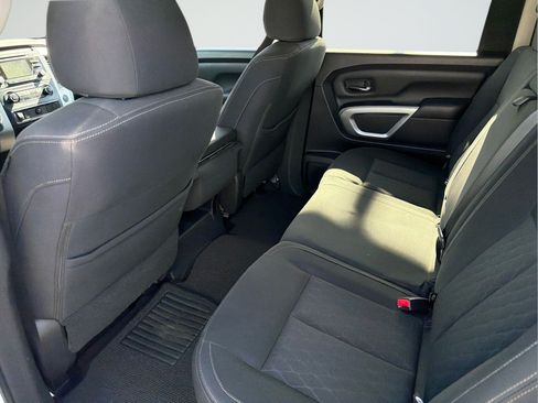 Used 2017 Nissan Titan SV RWD image 27